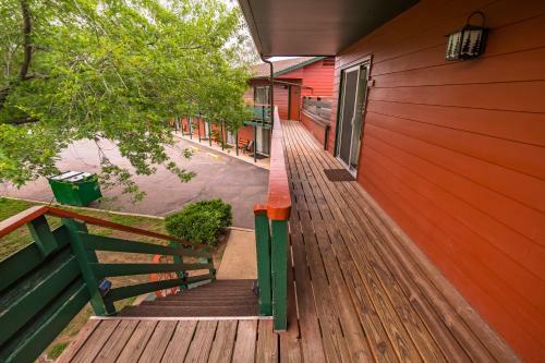 Discovery Lodge