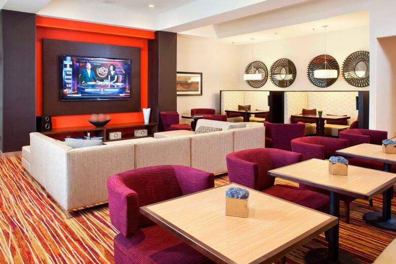 Hotel Courtyard By Marriott Pueblo