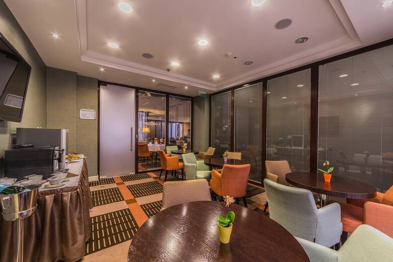 Lion's Garden Hotel