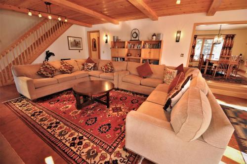 Cascade Area Chalet
