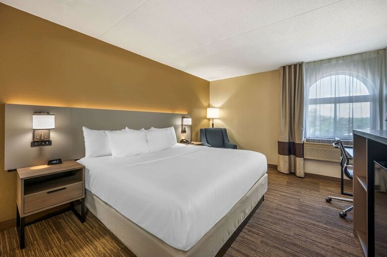 Hotel Comfort Inn And Suites East Hartford