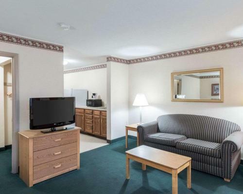 Hotel Rodeway Inn & Suites - Rehoboth Beach