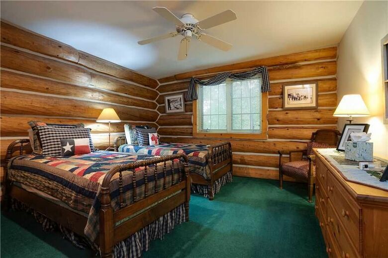 Links And Logs Chalet
