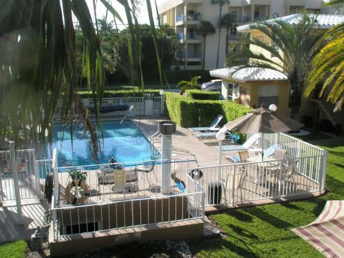Motel Tropic Isle Beach Resort