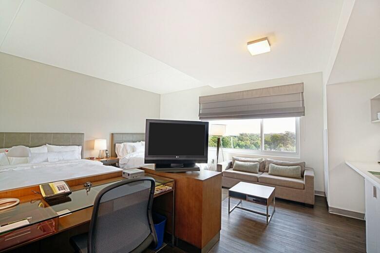 Hotel Element Miami Doral