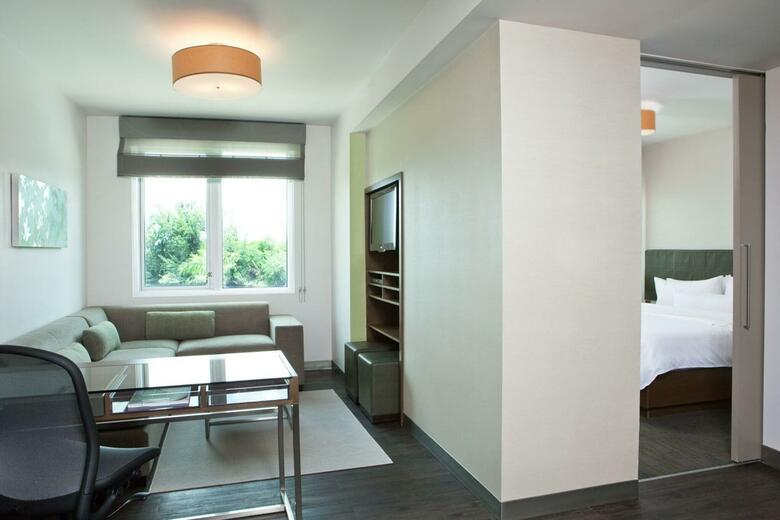 Hotel Element Miami Doral