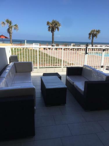 Hotel Econolodge Oceanfront