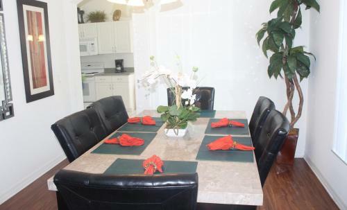 Balmoral Villa Ta708