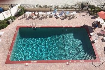 Beachside Motel