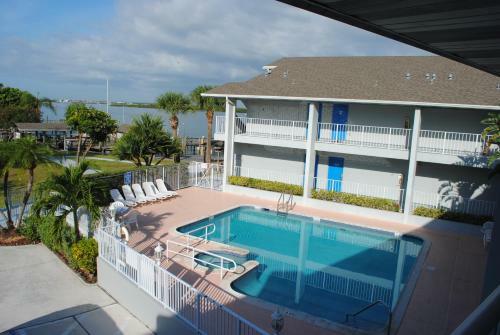 Hotel Dockside Inn & Resort