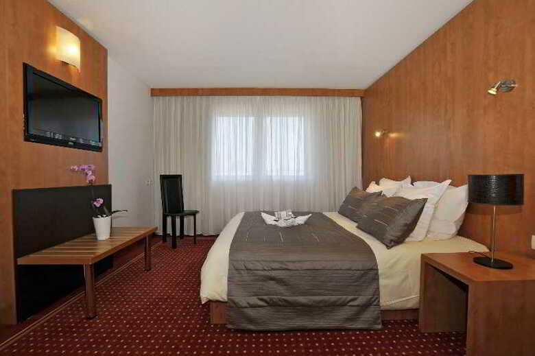 Hotel Quality Suites Bordeaux & Spa