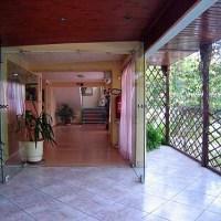 Airport Hotel Les Amis