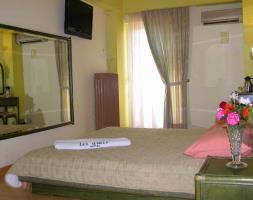 Airport Hotel Les Amis