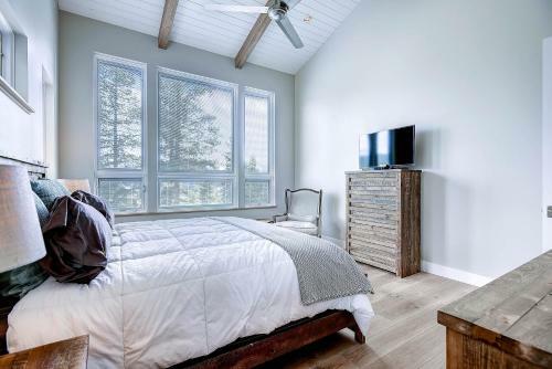 Sunrise Ski Haus