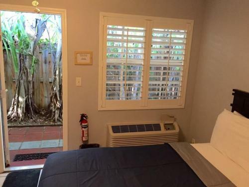 Hostal Coral Reef Guesthouse