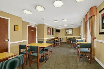 Hotel Baymont Inn & Suites - Gainesville
