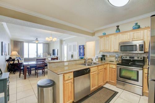 Hotel Tropic Winds Resort By Panhandle Getaways