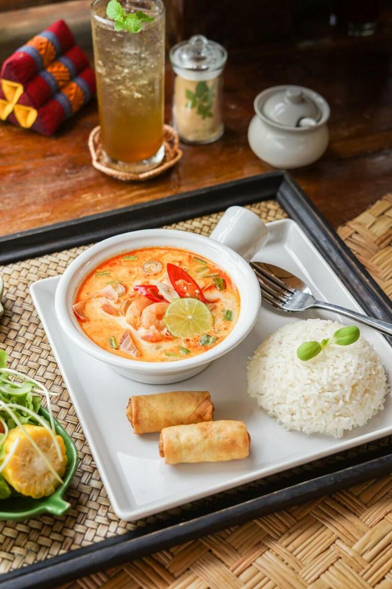 Hotel Buri Gallery House And Resort