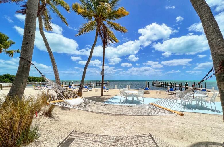 Hotel Pines & Palms Resort