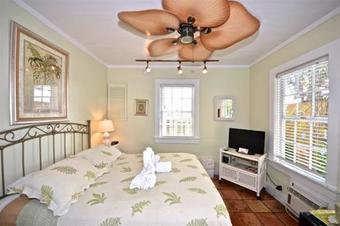 Bed & Breakfast Garden House
