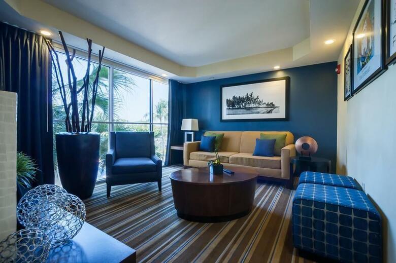 Hotel Courtyard By Marriott Key Largo