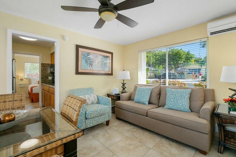 Bay Harbor Lodge