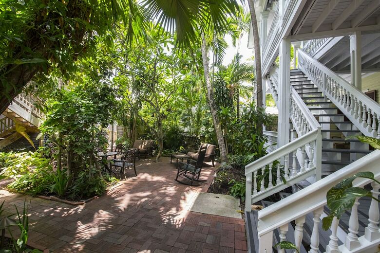 Hotel Island City House
