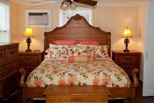 Hostal Seaport Inn