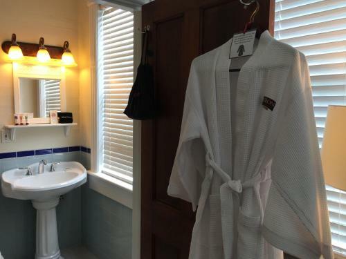 Avalon Bed And Breakfast