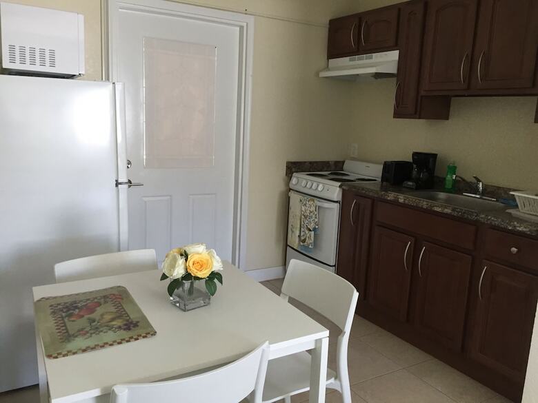 Hotel Coral Key Inn