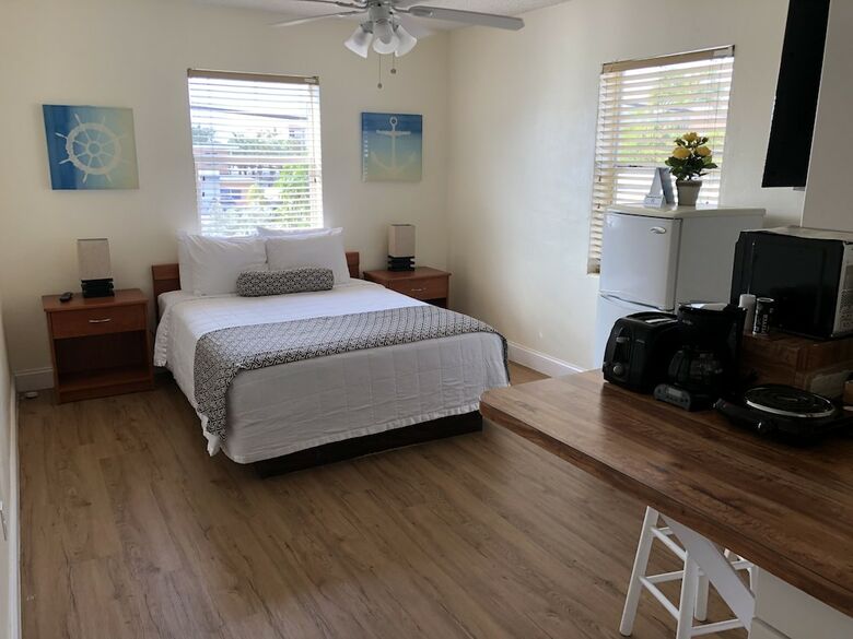 Hotel Coral Key Inn