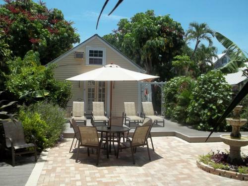 Duval House Bed And Breakfast