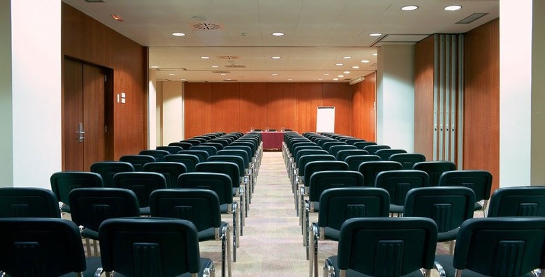 Hotel Acevi Villarroel