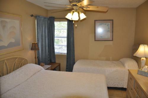 Oceanfront Sea Scape Motel
