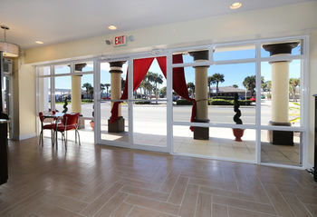 Hotel Chateau Mar Beach Resort