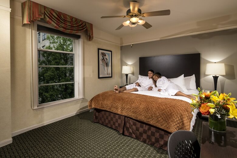 Willows Hotel