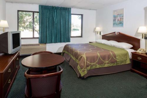 Hotel Super 8 Pompano Beach