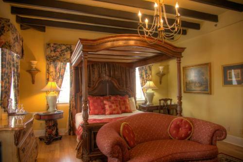 Casa De Solana Bed And Breakfast