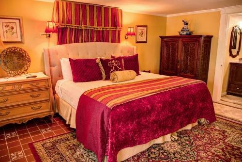 Casa De Solana Bed And Breakfast
