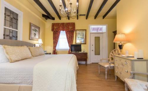 Casa De Solana Bed And Breakfast