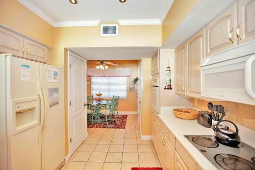 Hotel Coral Reef Resort By Panhandle Getaways