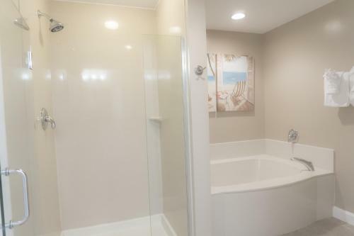 Hotel Boardwalk Beach Resort By Panhandle Getaways