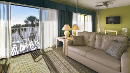Hotel Alden Suites - A Beachfront Resort