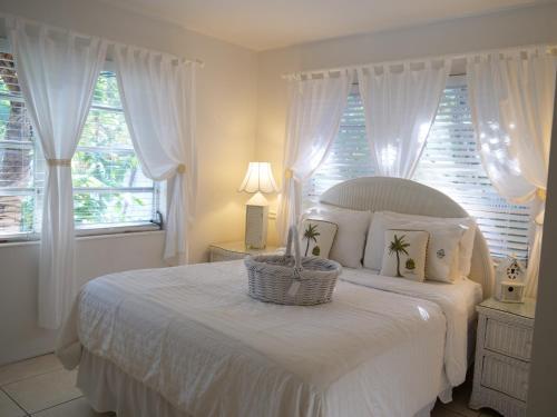 Hotel Siesta Key Bungalows