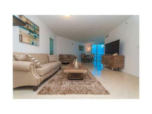 Apartamentos La Perla Condominium On The Beach