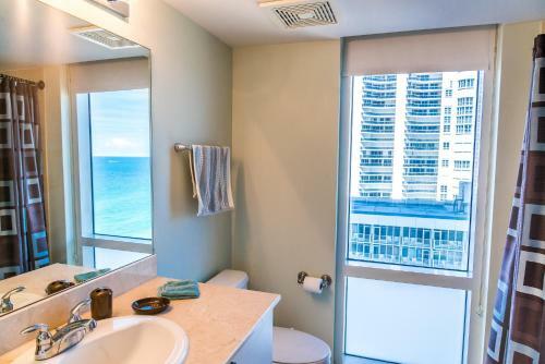 Apartamentos La Perla Condominium On The Beach