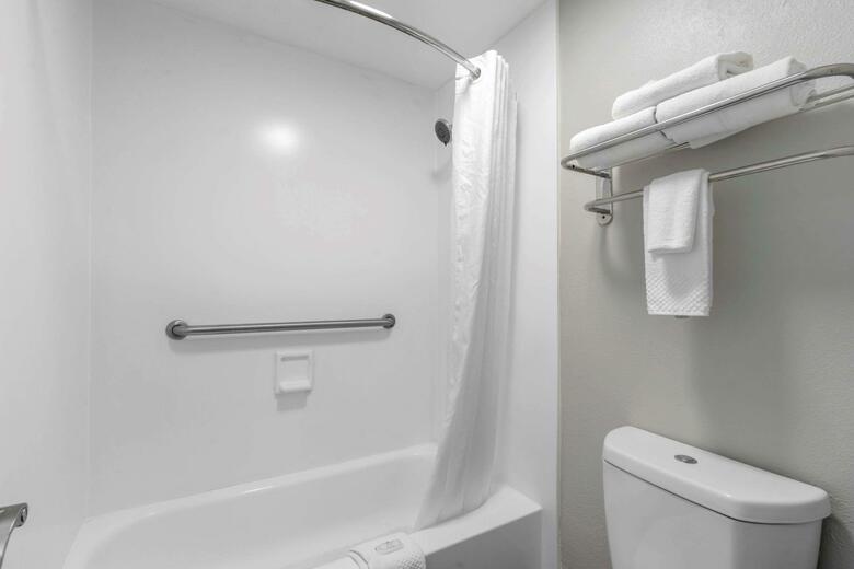 Hotel Clarion Inn Tampa - Brandon