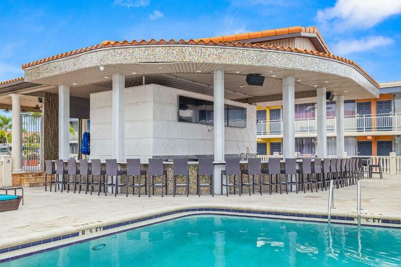 Hotel Clarion Inn Tampa - Brandon