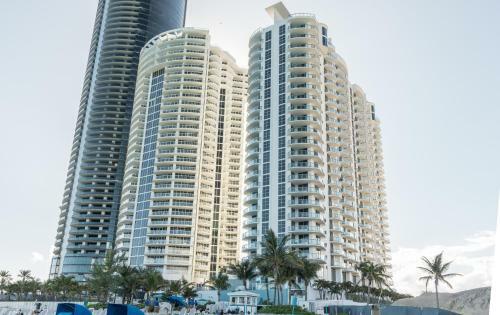 Marenas Beach Resort Apartments