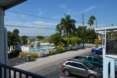 Twins Inn & Apartments
